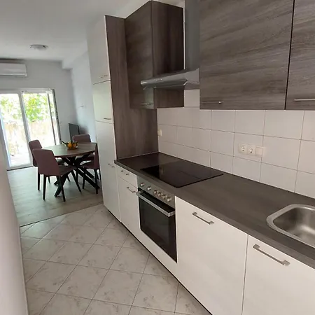 Apartment Toma *